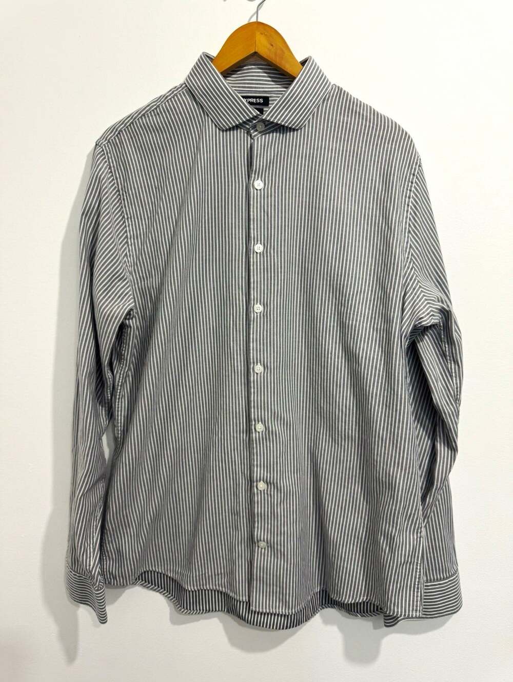 Express Extra Slim Men's XL 17-17 1/2 34/35 Gray/White Stripe Cotton Shirt 1140